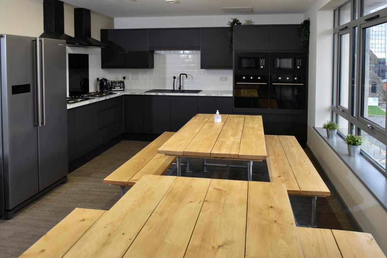 Cwtsh Hostel Swansea Buitenkant foto The kitchen at the 2012 Olympic Village